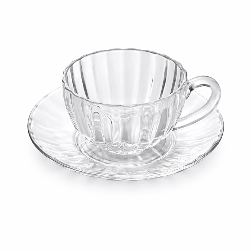 Kaffekopp i räfflat glas med fat